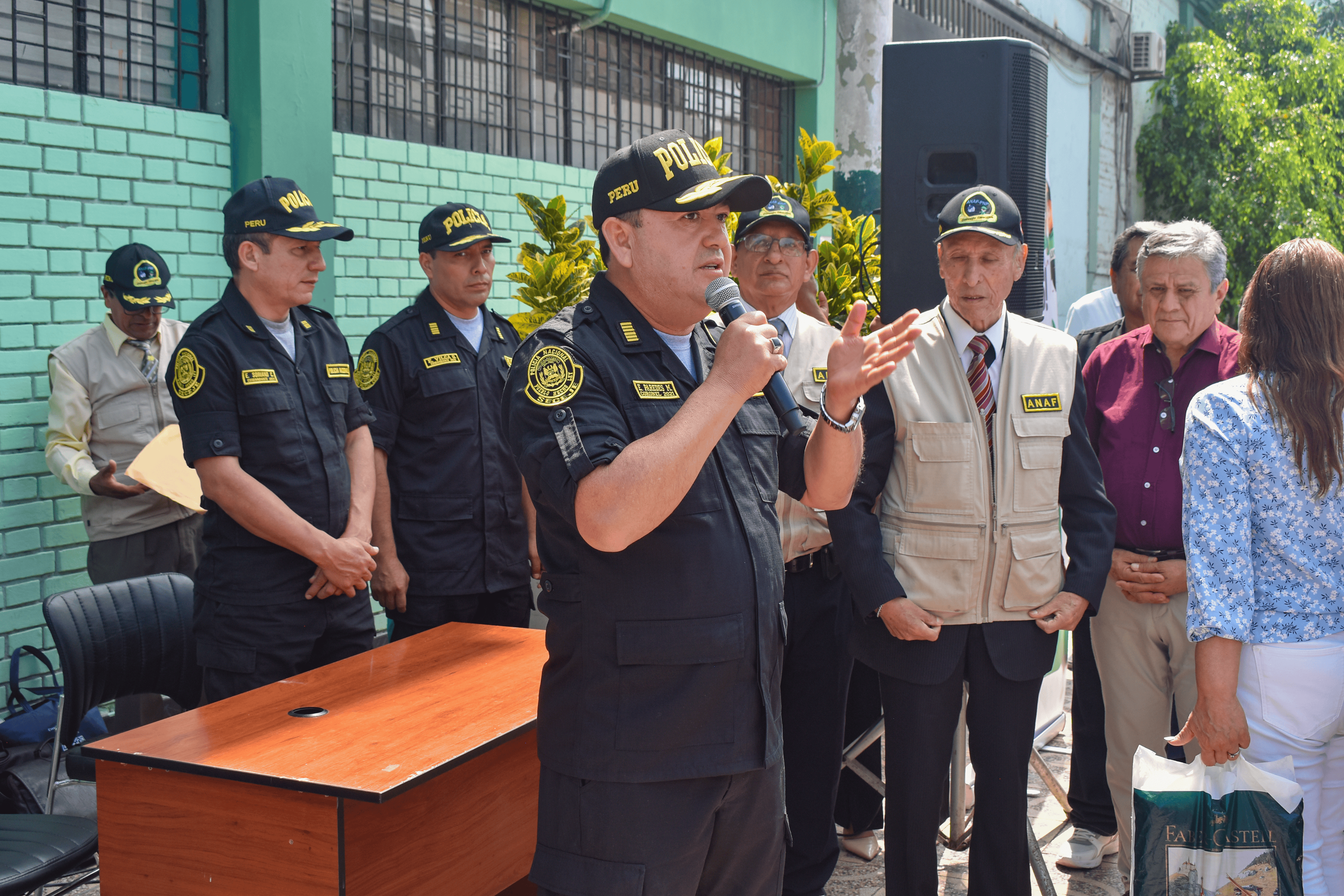 FOVIPOL entrega liquidación de adjudicación de viviendas a más de 100 miembros de ANAF tras 25 años de espera