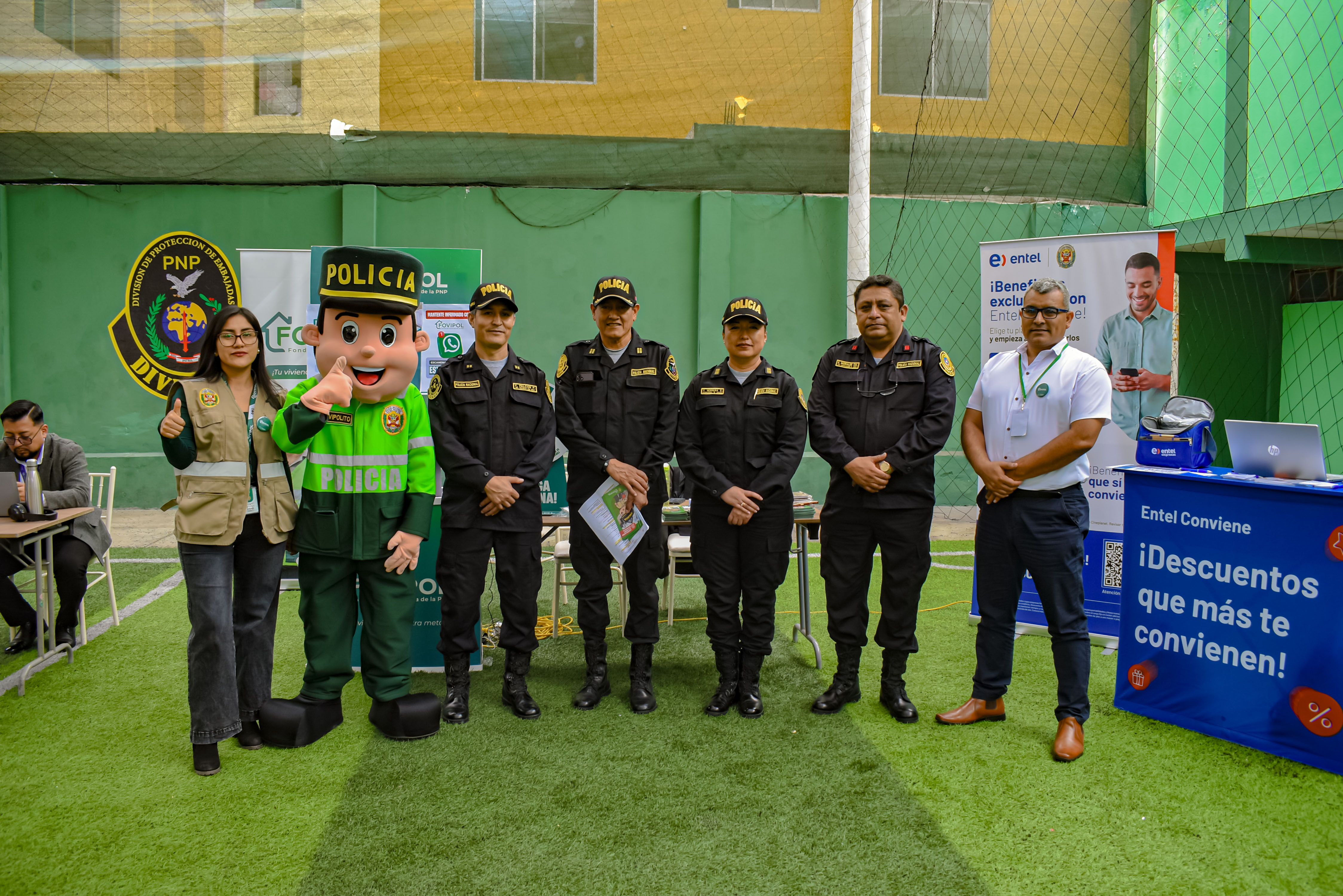 FOVIPOL acercó sus servicios a la familia policial durante campaña de salud e información organizada por la DIRBAP PNP